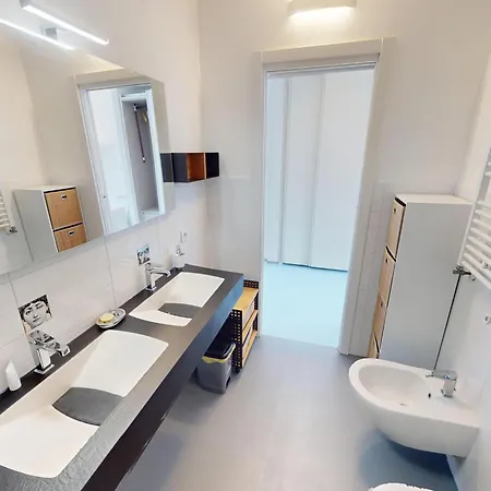 Apartment Climatise Avec Parking Face Roquebrune-Cap-Martin